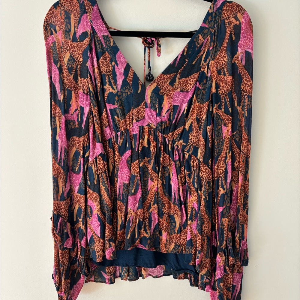 Farm Rio Jirafas Ruffled Blouse. - Picture 5 of 8